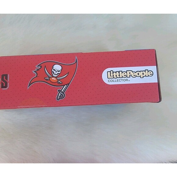 Tampa Bay Buccaneers Little People Collector NFL Series 1  Fisher-Price F-P - Picture 2 of 3